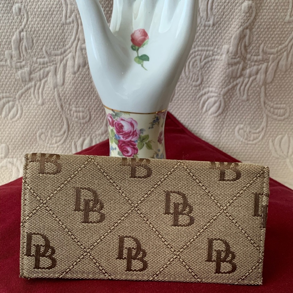 Dooney & Bourke Checkbook Cover